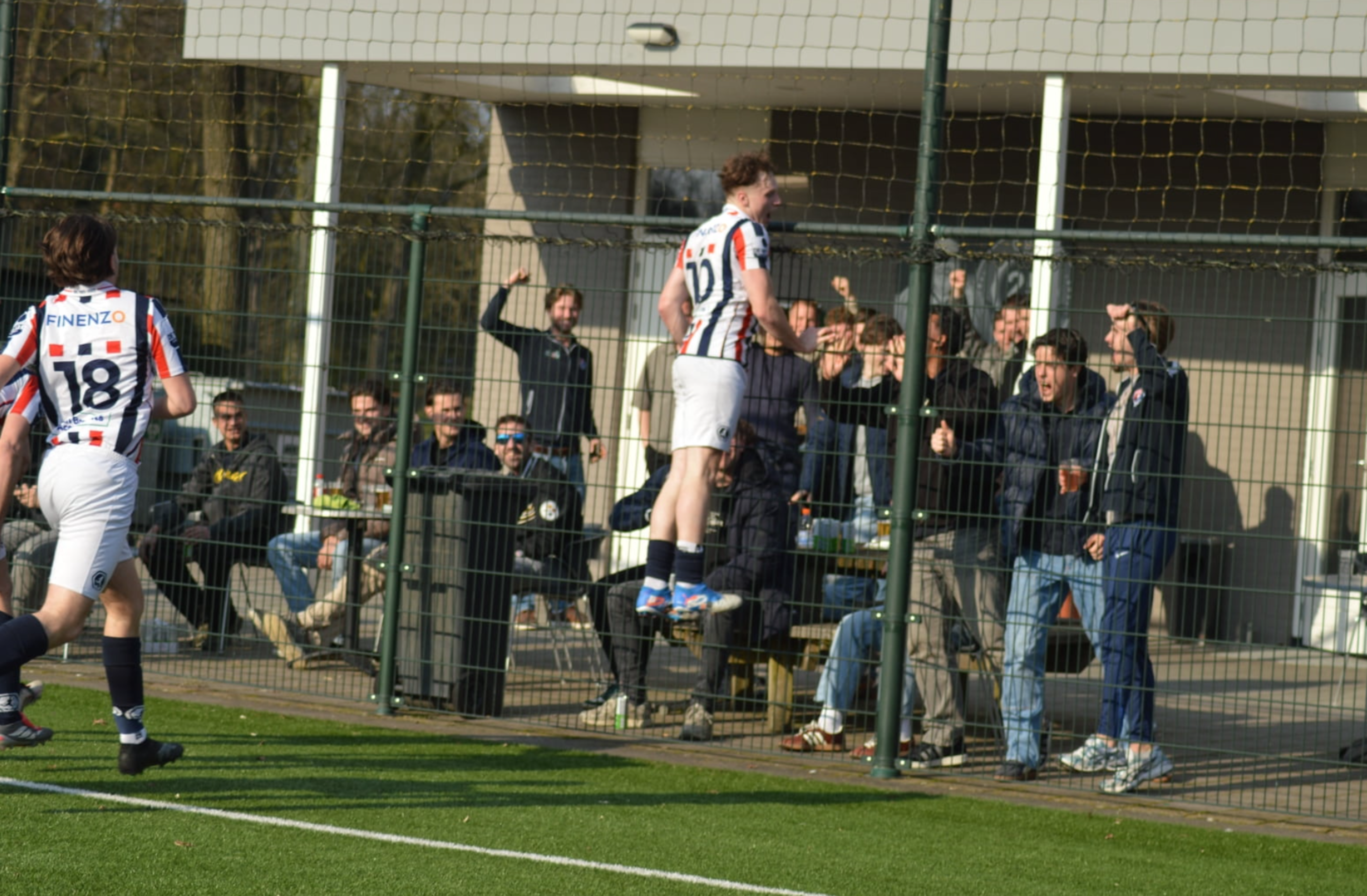 Bram in de hekken